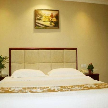 Greentree Inn Guangzhou Panyu Chimelong Happy World Business Hotel Dış mekan fotoğraf