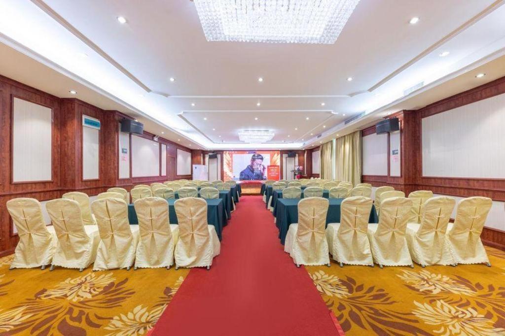 Greentree Inn Guangzhou Panyu Chimelong Happy World Business Hotel Dış mekan fotoğraf