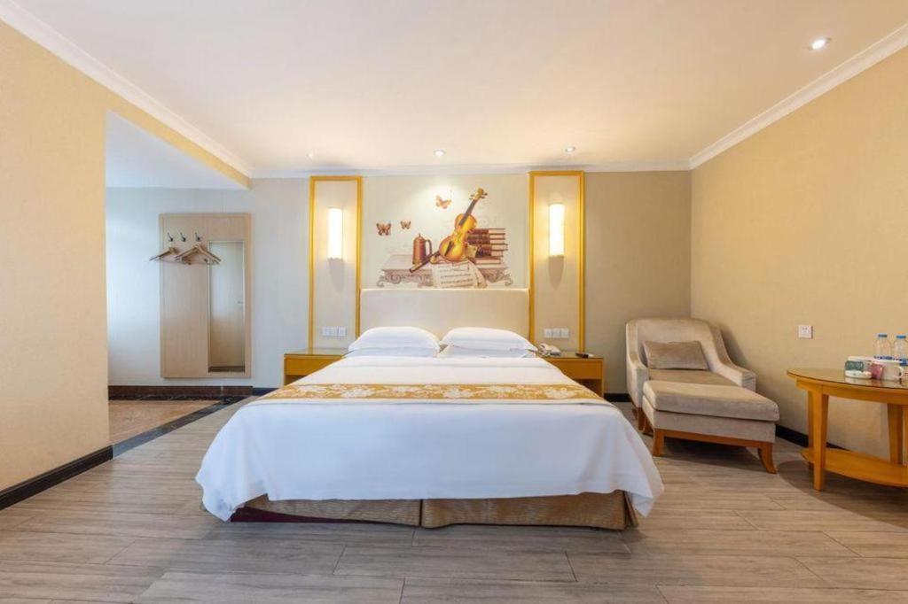 Greentree Inn Guangzhou Panyu Chimelong Happy World Business Hotel Dış mekan fotoğraf